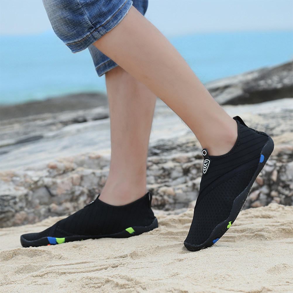 Antislip waterschoenen voor vo - Water Shoes recensie en prijs