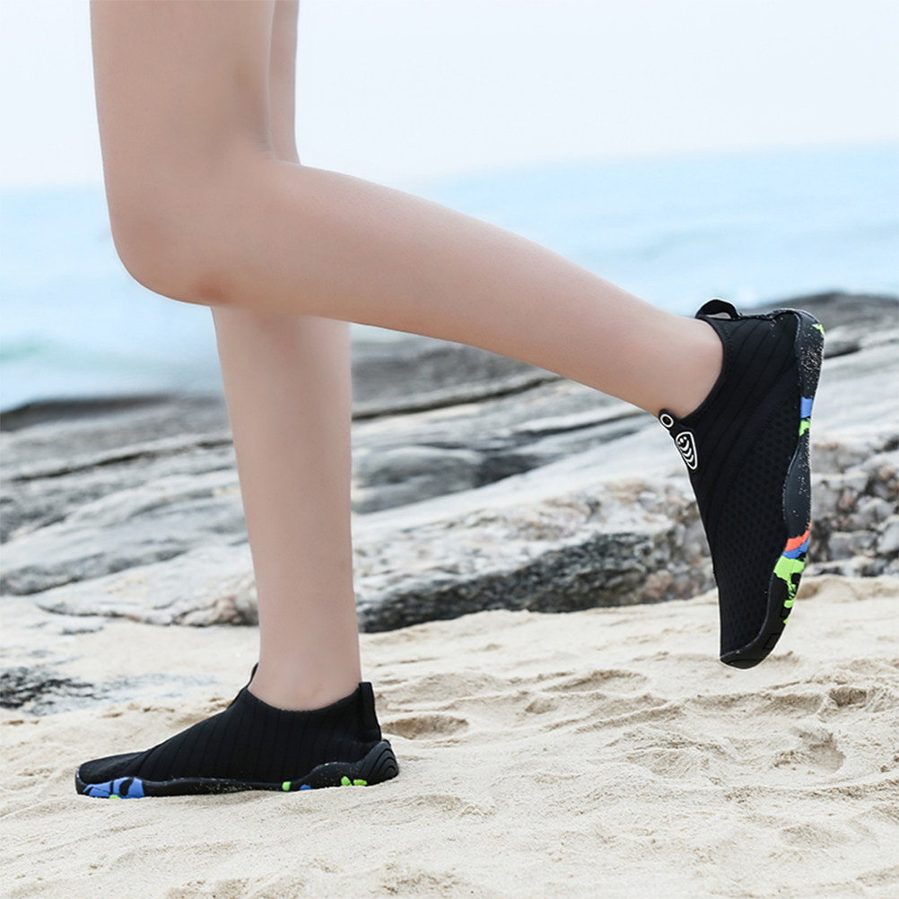 Antislip waterschoenen voor vo - Water Shoes recensie en prijs